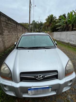 HYUNDAI TUCSON 2.0 MPFI GLS 16V 143CV 2WD FLEX 4P AUTOMÁTICO HYUNDAI TUCSON 2.0 MPFI GLS 16V 143CV 2WD FLEX 4P AUTOMÁTICO